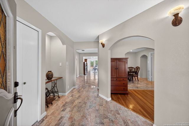 3827 Longridge Dr, San Antonio, TX 78228