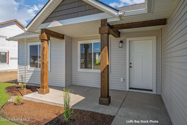 11651 N SIMMONS LN, Rathdrum, ID 83858