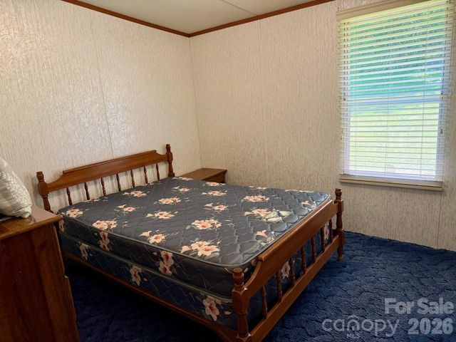 5493 Harris Farm Road, Hickory, NC 28602