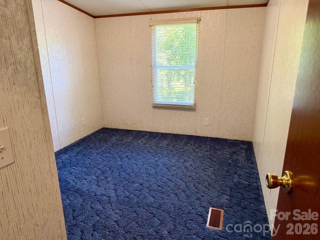 5493 Harris Farm Road, Hickory, NC 28602