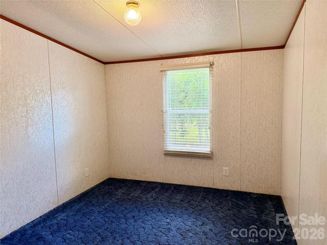 5493 Harris Farm Road, Hickory, NC 28602