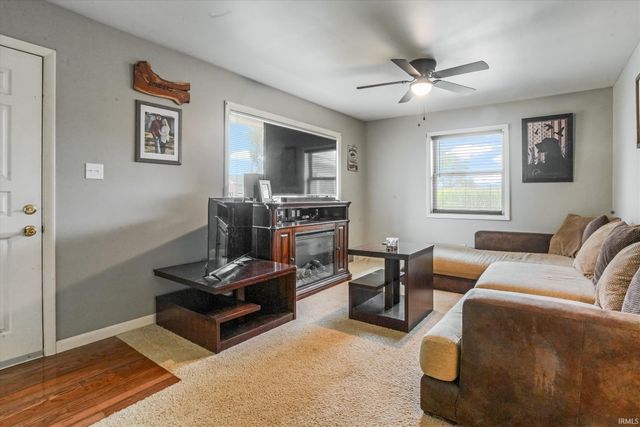 6220 Kremer Road, Evansville, IN 47720