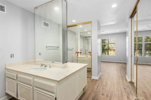 16 Rainbow Ridge 40, Irvine, CA 92603