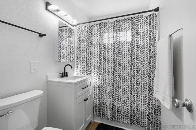 8632 Atlas View, Santee, CA 92071