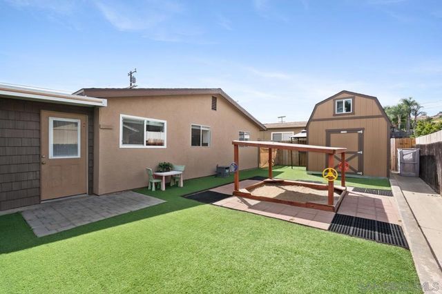 8632 Atlas View, Santee, CA 92071