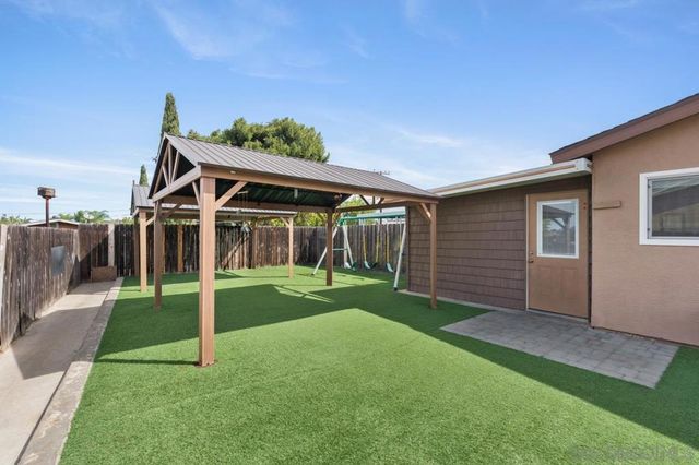 8632 Atlas View, Santee, CA 92071