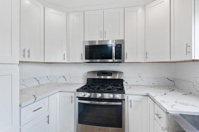 8632 Atlas View, Santee, CA 92071