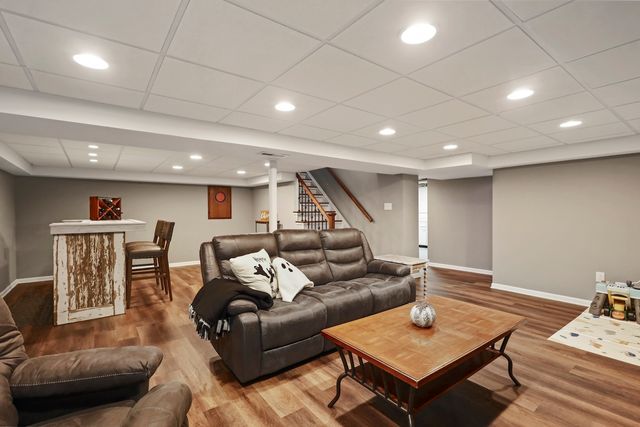 30W240 Allister Lane, Naperville, IL 60563