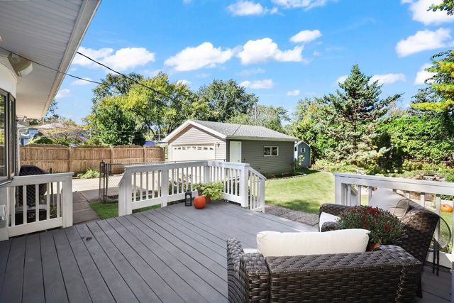 30W240 Allister Lane, Naperville, IL 60563
