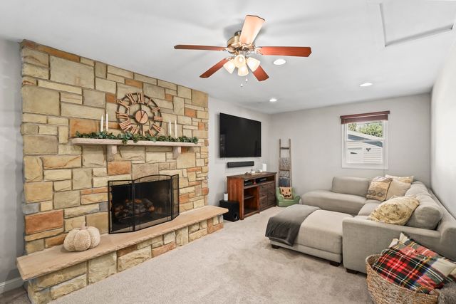 30W240 Allister Lane, Naperville, IL 60563