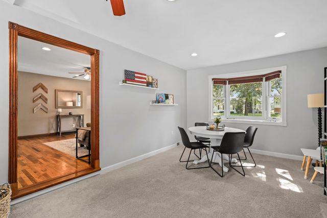 30W240 Allister Lane, Naperville, IL 60563