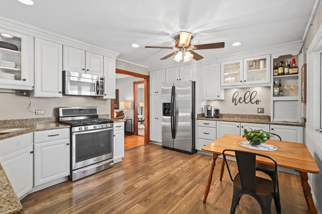 30W240 Allister Lane, Naperville, IL 60563