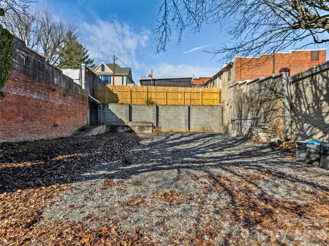 204 Sutton Avenue, Black Mountain, NC 28711