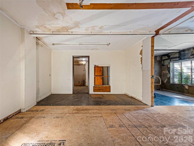 204 Sutton Avenue, Black Mountain, NC 28711