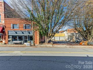204 Sutton Avenue, Black Mountain, NC 28711