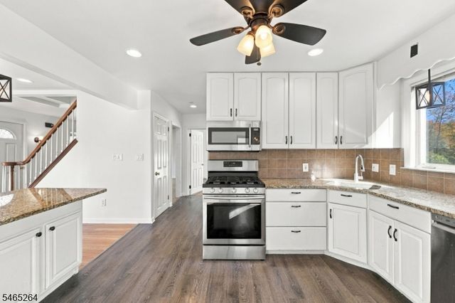 33 Kahl Rd, East Hanover Twp., NJ 07936