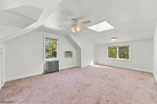 33 Kahl Rd, East Hanover Twp., NJ 07936