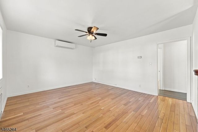 33 Kahl Rd, East Hanover Twp., NJ 07936