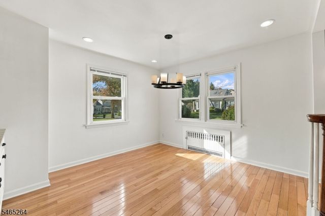 33 Kahl Rd, East Hanover Twp., NJ 07936