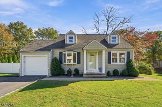 33 Kahl Rd, East Hanover Twp., NJ 07936