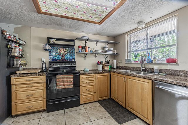 17851 OXENHAM AVENUE, Spring Hill, FL 34610