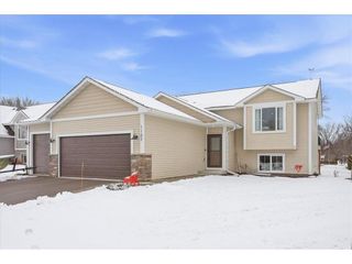 1107 Rich River Way, New Richmond, WI 54017