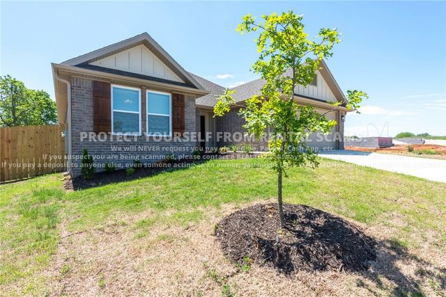 45 W Pitts Street, Farmington, AR 72730