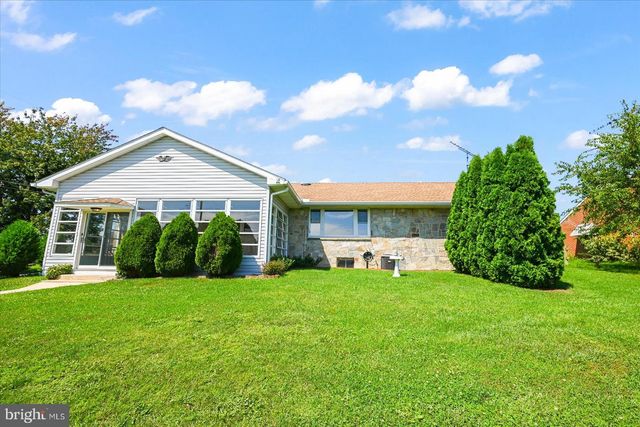 3998 PALMER AVE, York, PA 17408