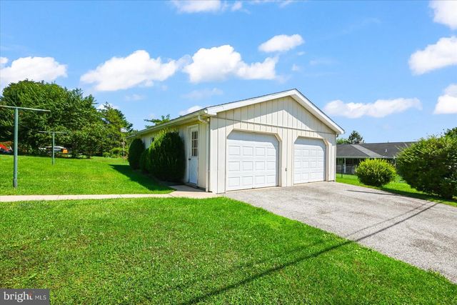 3998 PALMER AVE, York, PA 17408