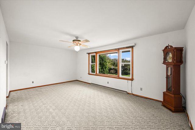 3998 PALMER AVE, York, PA 17408