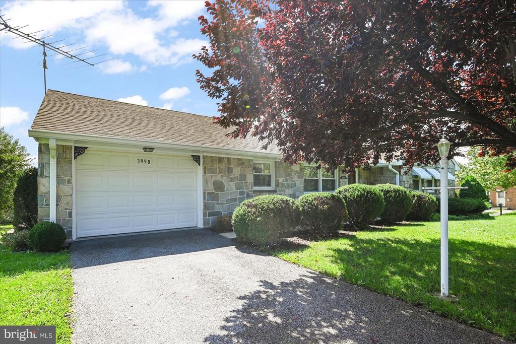 3998 PALMER AVE, York, PA 17408