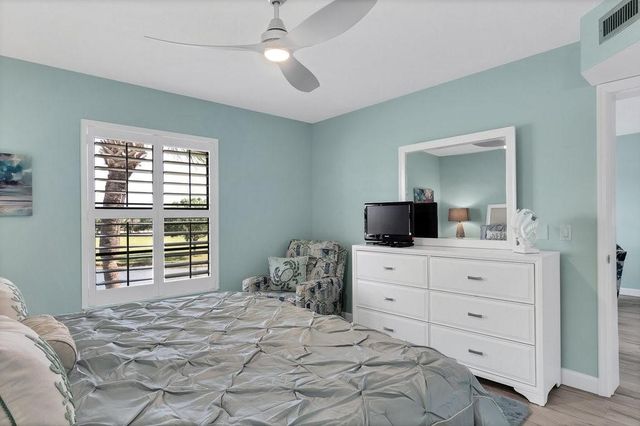 33 Plantation Drive 205, Vero Beach, FL 32966