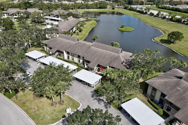 33 Plantation Drive 205, Vero Beach, FL 32966