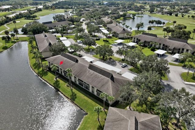 33 Plantation Drive 205, Vero Beach, FL 32966