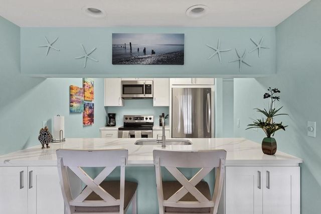 33 Plantation Drive 205, Vero Beach, FL 32966