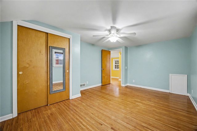 19 Maryvale Dr, Webster, NY 14580