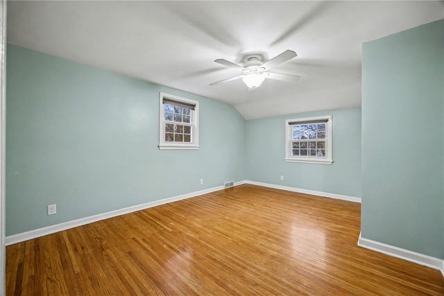 19 Maryvale Dr, Webster, NY 14580