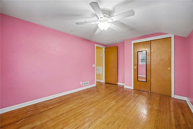 19 Maryvale Dr, Webster, NY 14580