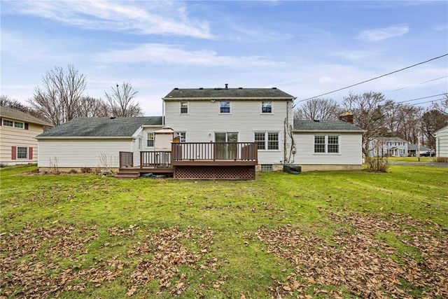 19 Maryvale Dr, Webster, NY 14580