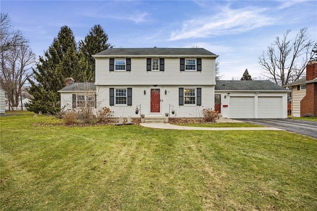 19 Maryvale Dr, Webster, NY 14580