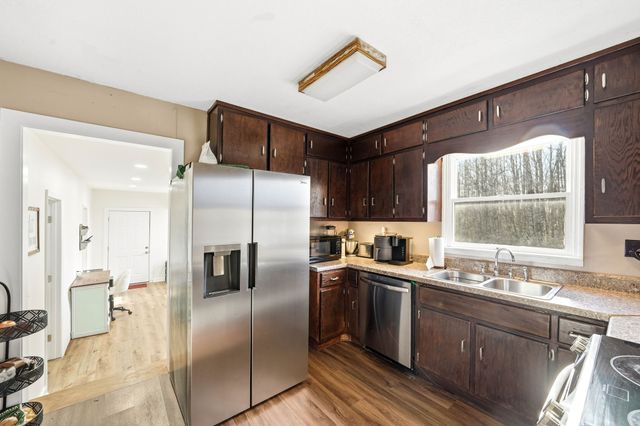 105 Farris Creek Bridge Rd, Belvidere, TN 37306