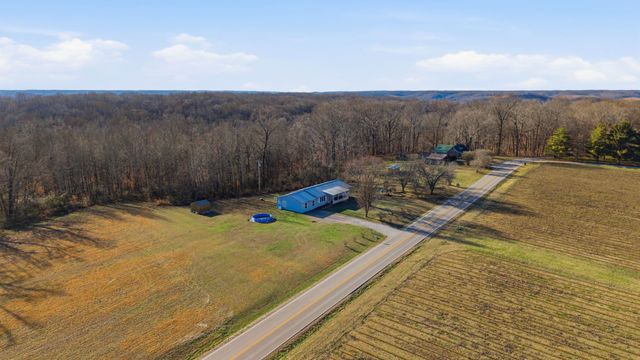 105 Farris Creek Bridge Rd, Belvidere, TN 37306