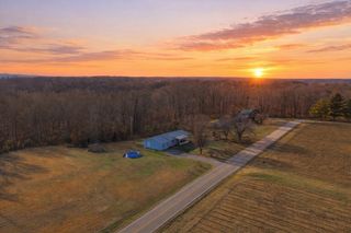 105 Farris Creek Bridge Rd, Belvidere, TN 37306