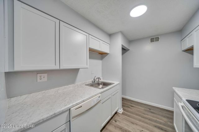 3502 Lodge Ln 333, Louisville, KY 40218