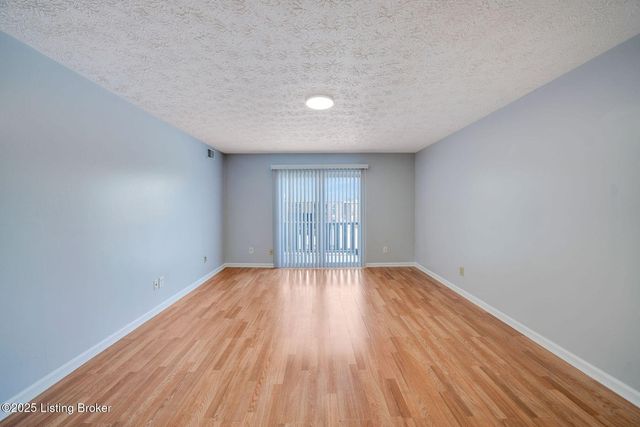 3502 Lodge Ln 333, Louisville, KY 40218