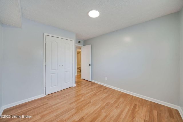 3502 Lodge Ln 333, Louisville, KY 40218