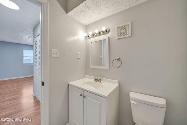 3502 Lodge Ln 333, Louisville, KY 40218