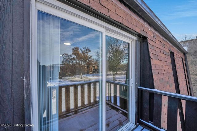 3502 Lodge Ln 333, Louisville, KY 40218