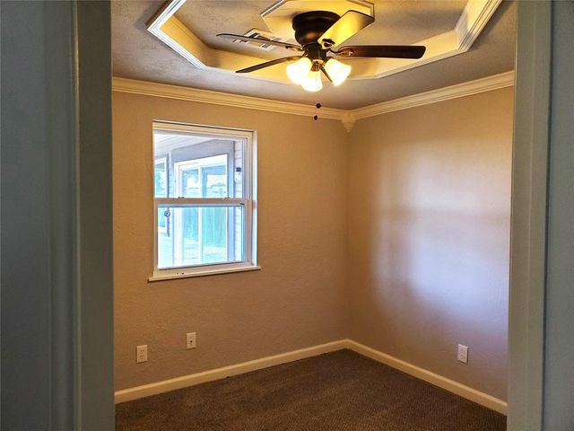 1205 S Howard Avenue, Moore, OK 73160