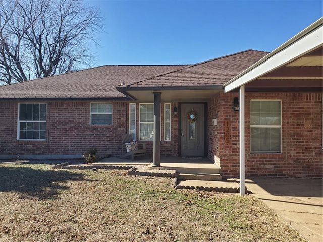 1205 S Howard Avenue, Moore, OK 73160